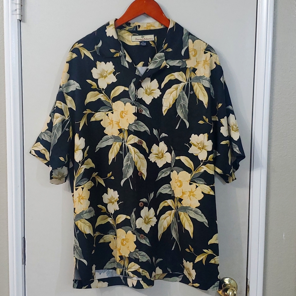 Tommy Bahama 100% Silk Hawaiian Shirt